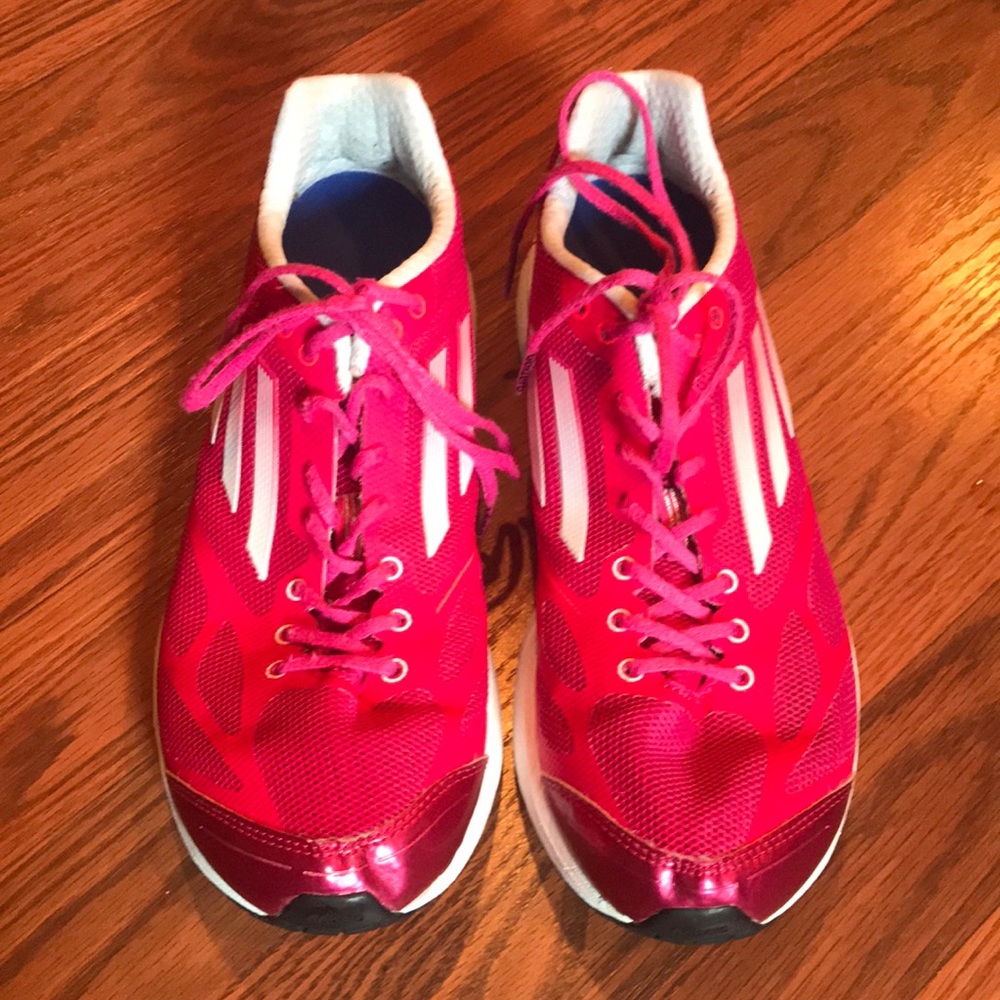 Women’s running shoe
